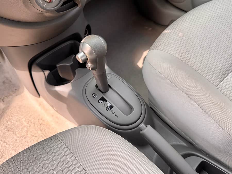 Nissan March 2014 #18 Nissan March 2014 immagine di auto #18