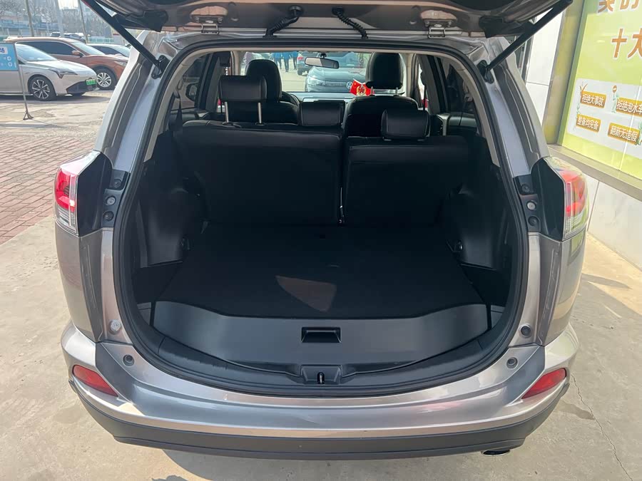 Toyota RAV4 2019 #9 Toyota RAV4 2019 car image #9