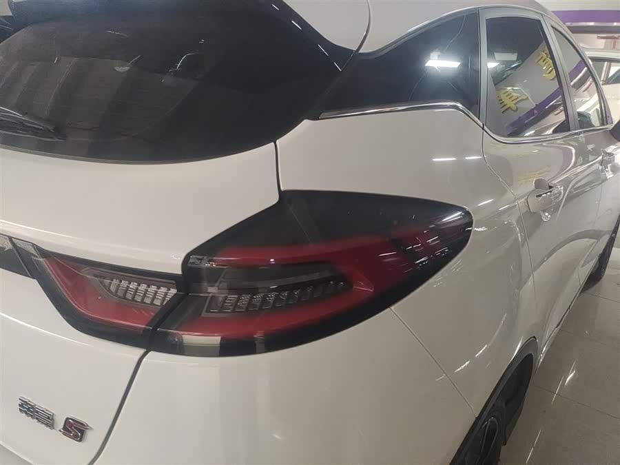 GEELY 2021 #9 GEELY 2021 car image #9