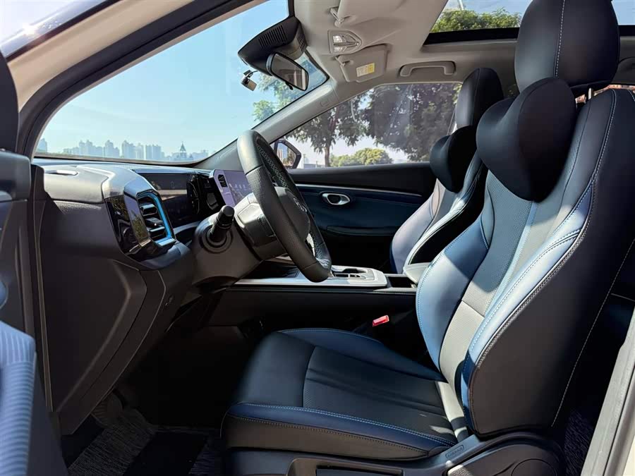 GAC Trumpchi GS3 2025 #5 GAC Trumpchi GS3 2025 car image #5