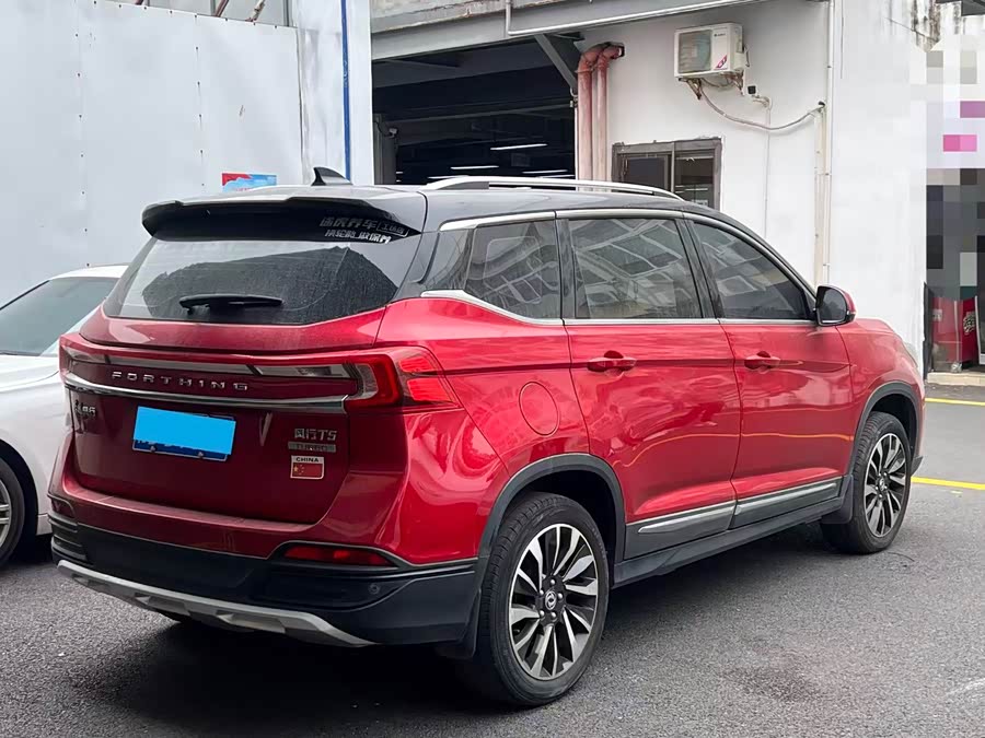 Forthing T5 2019 #9 Forthing T5 2019 صورة سيارة #9