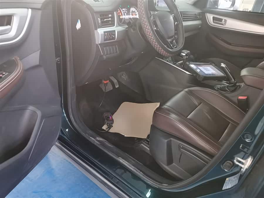 Forthing T5 2023 #17 Forthing T5 2023 immagine di auto #17