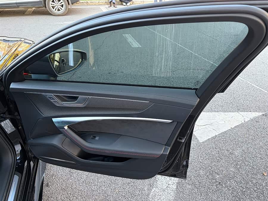 Audi RS 6 2024 #25 Audi RS 6 2024 immagine di auto #25