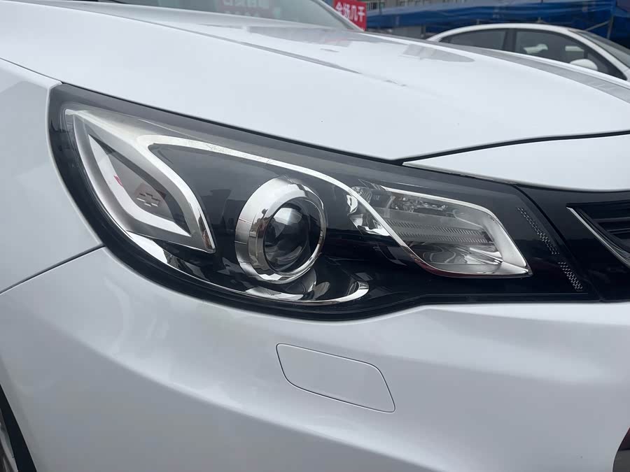 Chevrolet C3R 2016 #14 Chevrolet C3R 2016 car image #14
