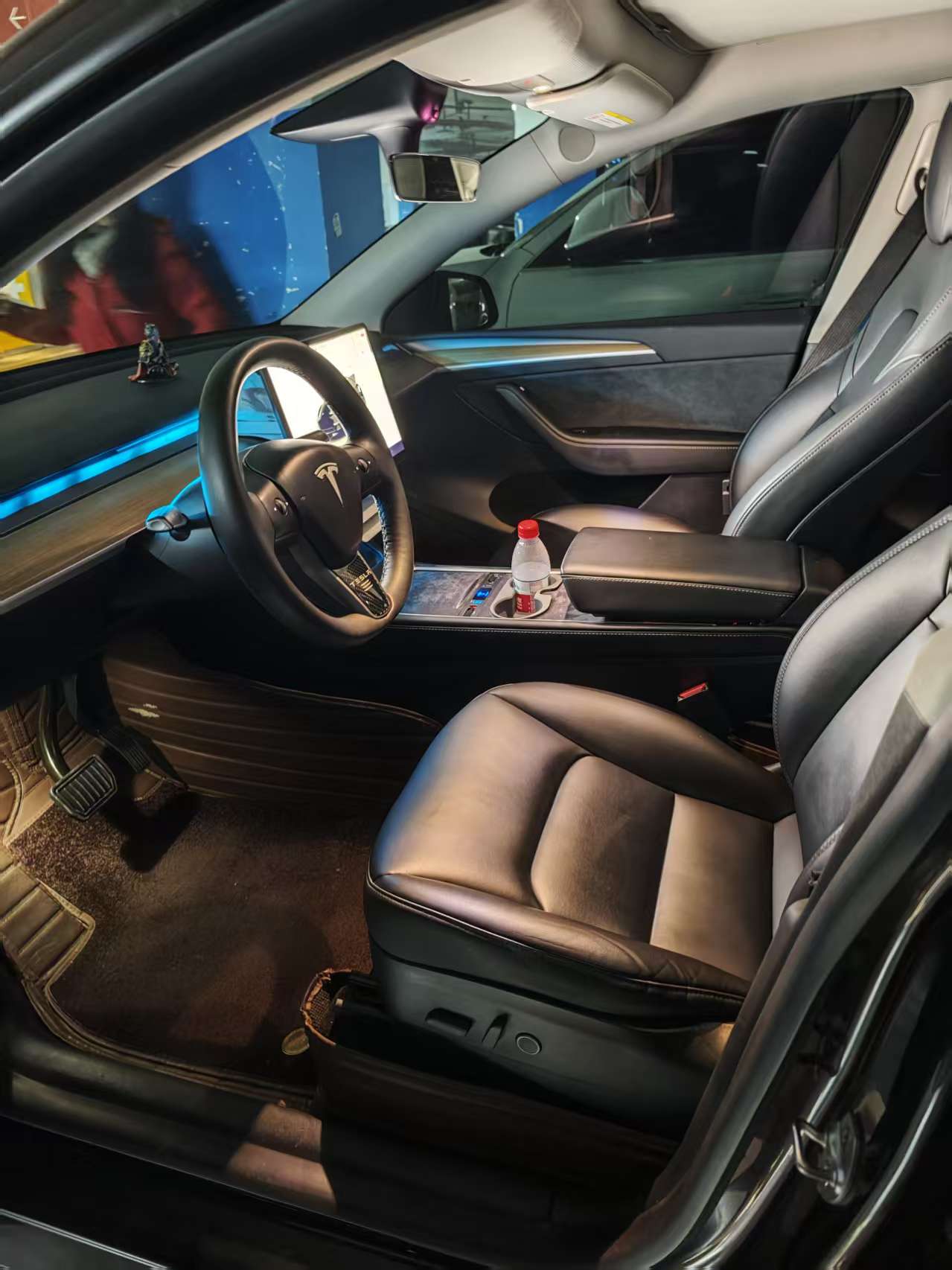Tesla Model Y 2022 #2 Tesla Model Y 2022 car image #2