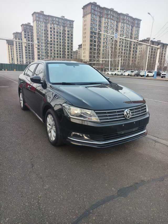 Volkswagen 2018 car image #2