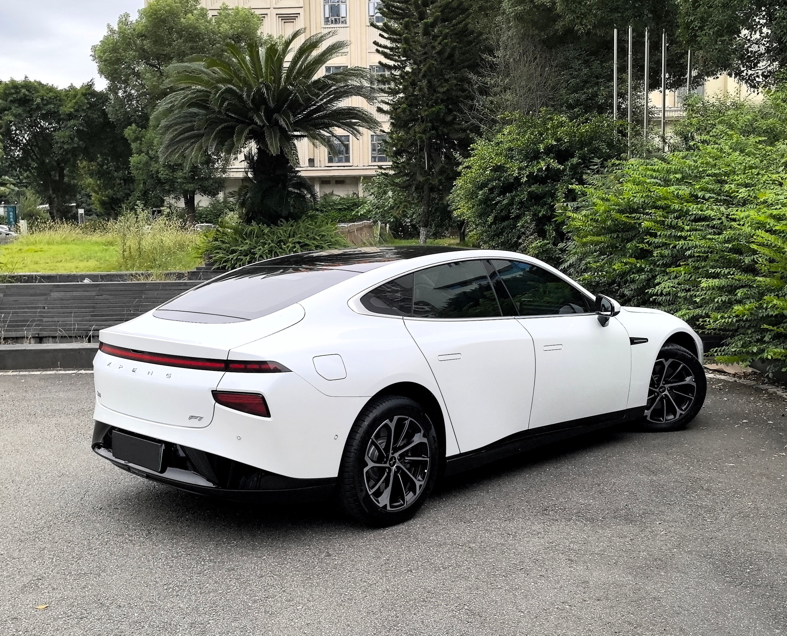 Xpeng P7 2021 изображение автомобиля #5