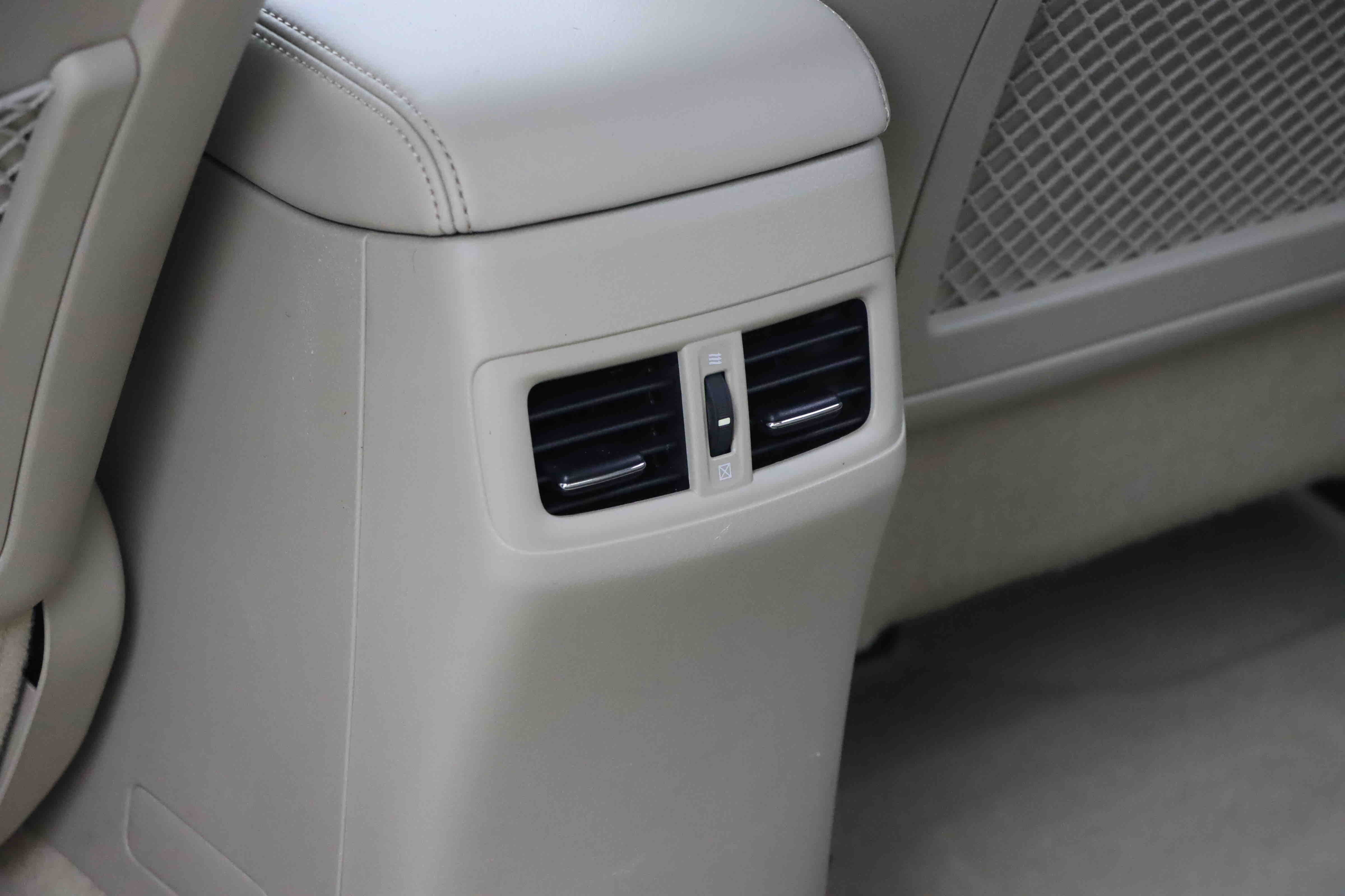 Suzuki 2013 car image #16