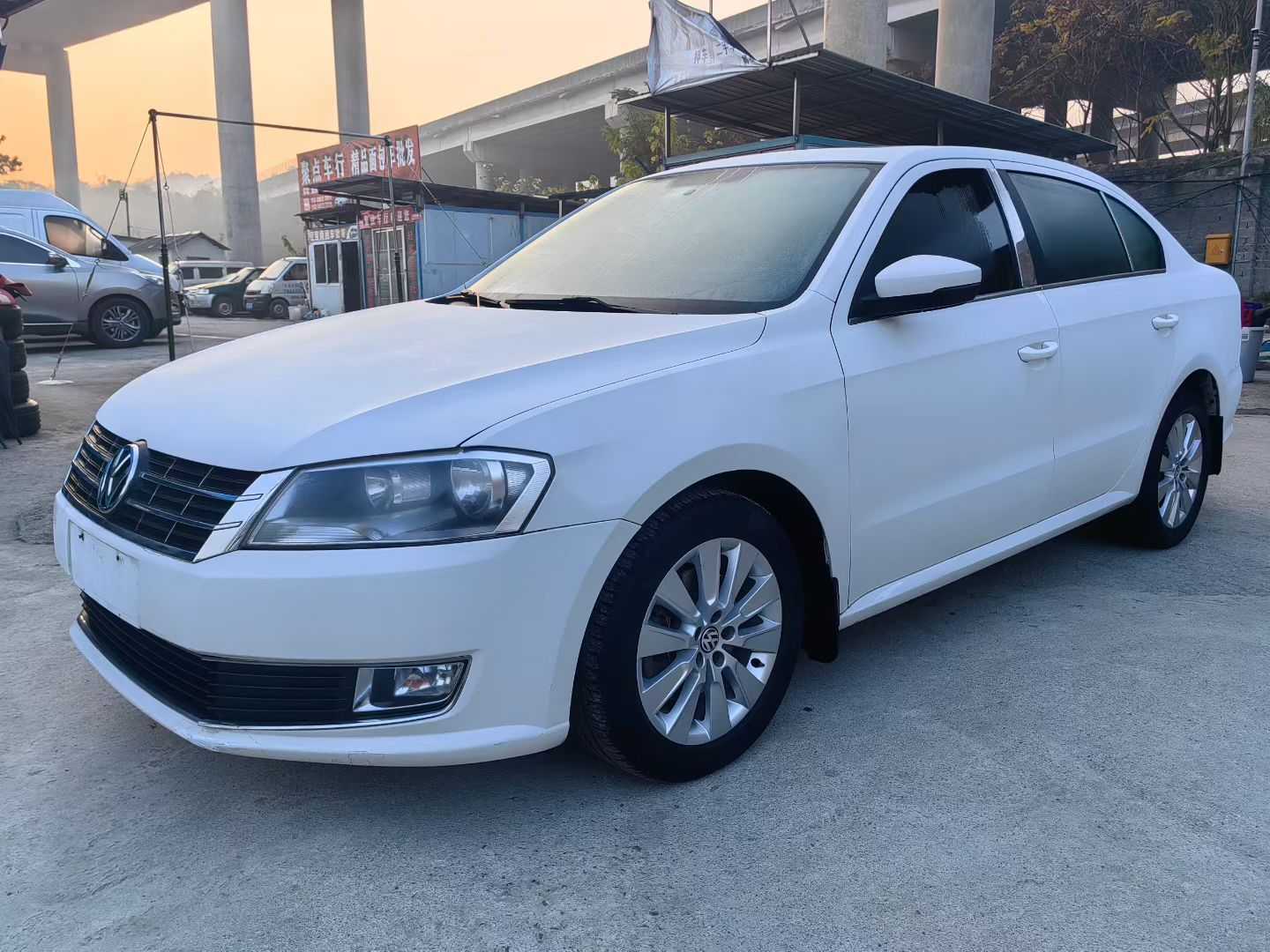 Volkswagen Lavida 2015 car image #2