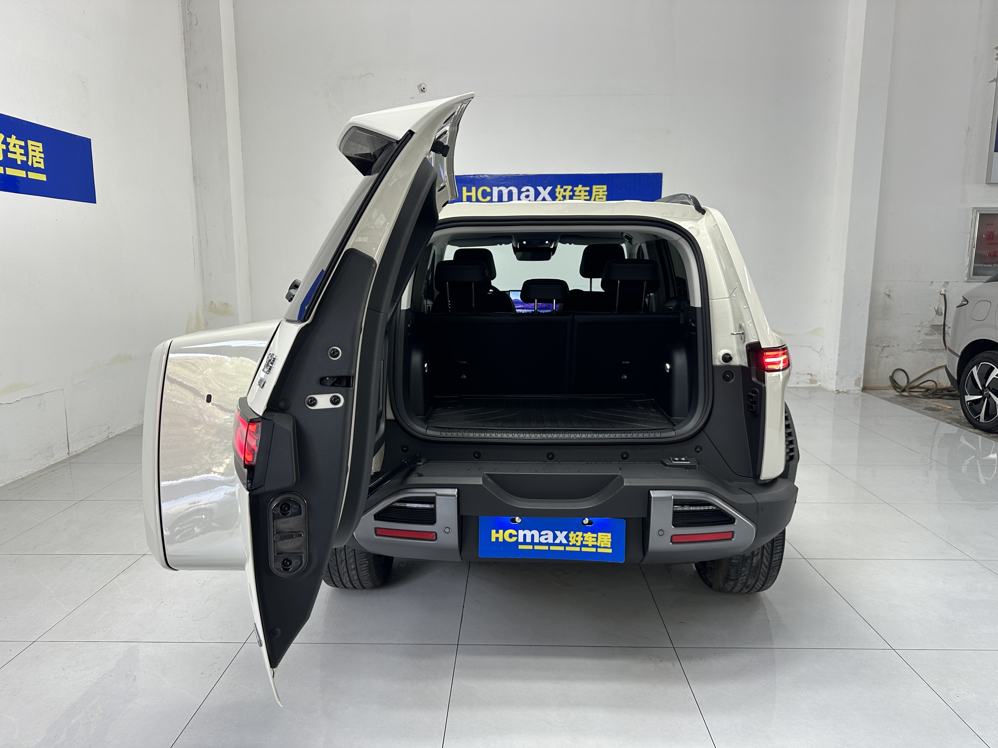 FangChengBao Tiger 3 2025 immagine di auto #20