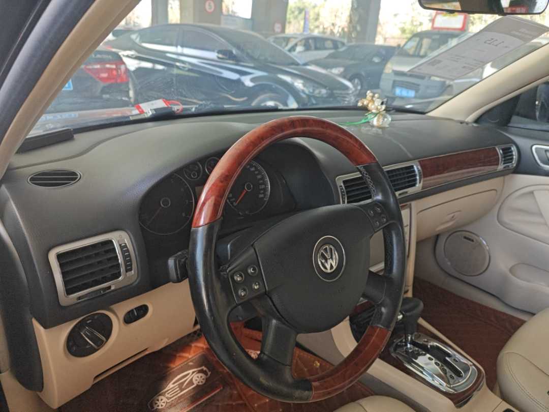 Volkswagen Passat Lingyu 2009 car image #4