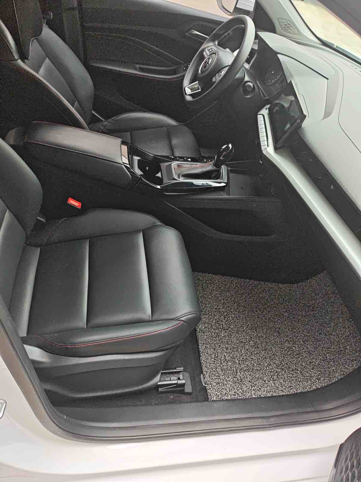 5 2022 car image #2