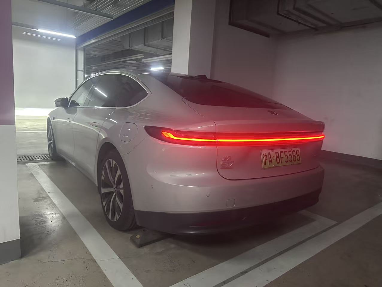 蔚来 蔚来ET7 2022 汽车图片 #3