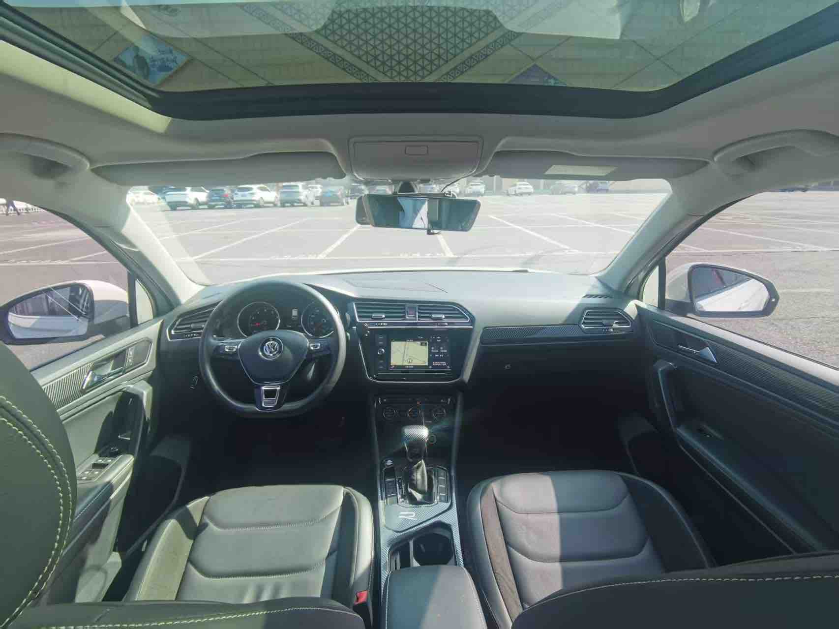 Volkswagen Tiguan L 2019 immagine di auto #7