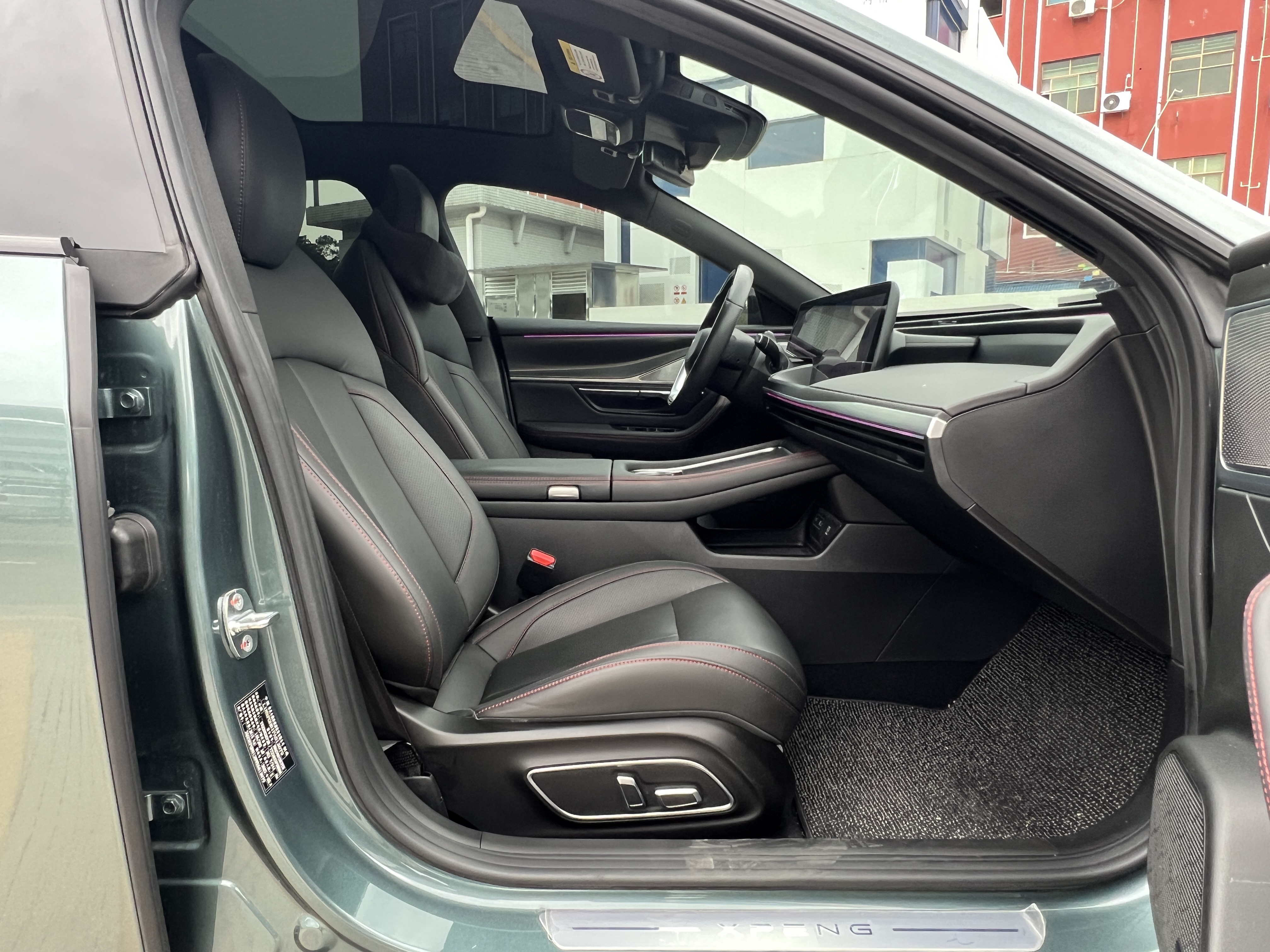 Xpeng P7 2023 immagine di auto #12