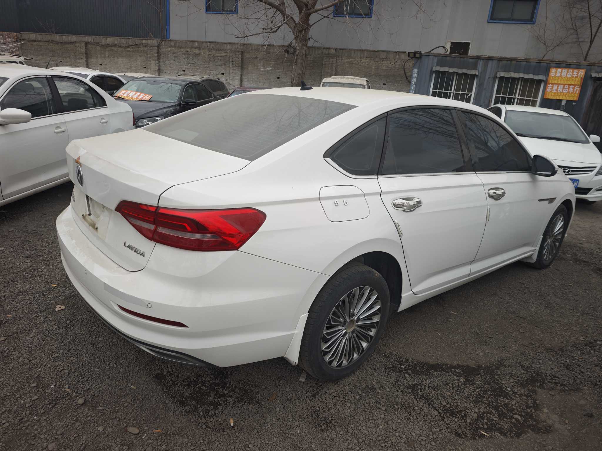 Volkswagen Lavida 2019 #6 Volkswagen Lavida 2019 car image #6