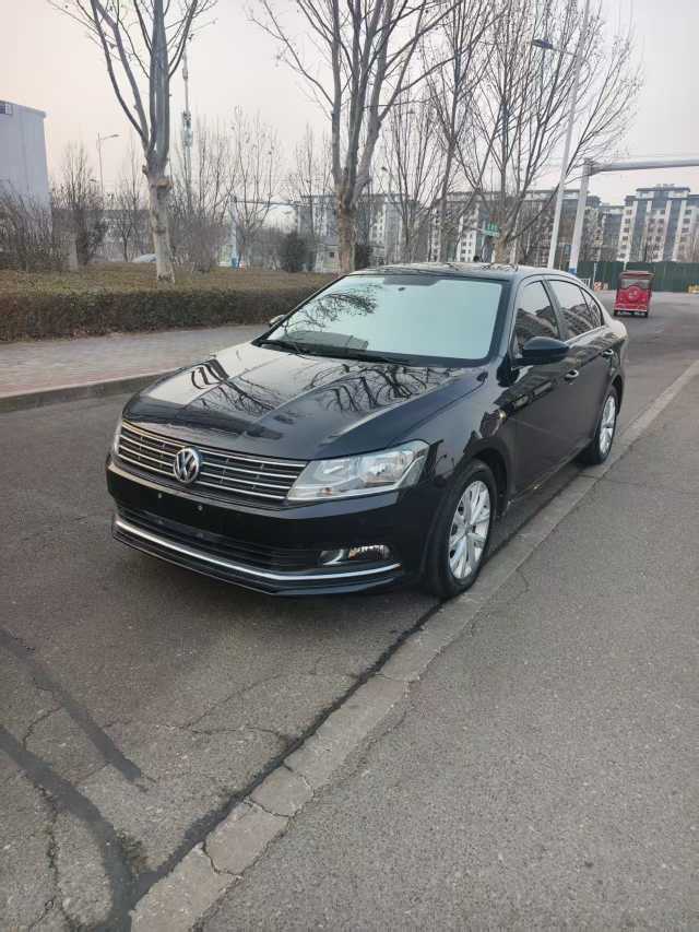 Volkswagen 2018 car image #3