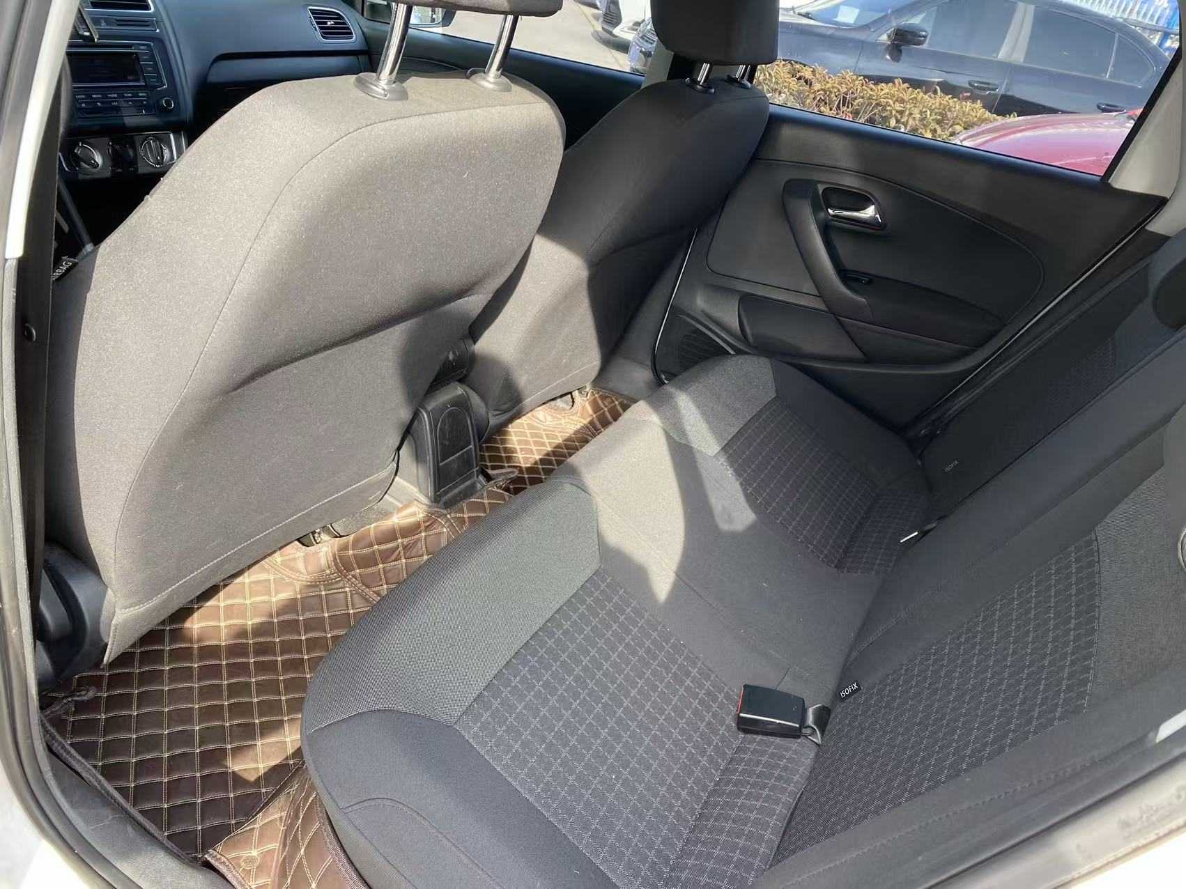 Volkswagen Polo 2015 immagine di auto #4