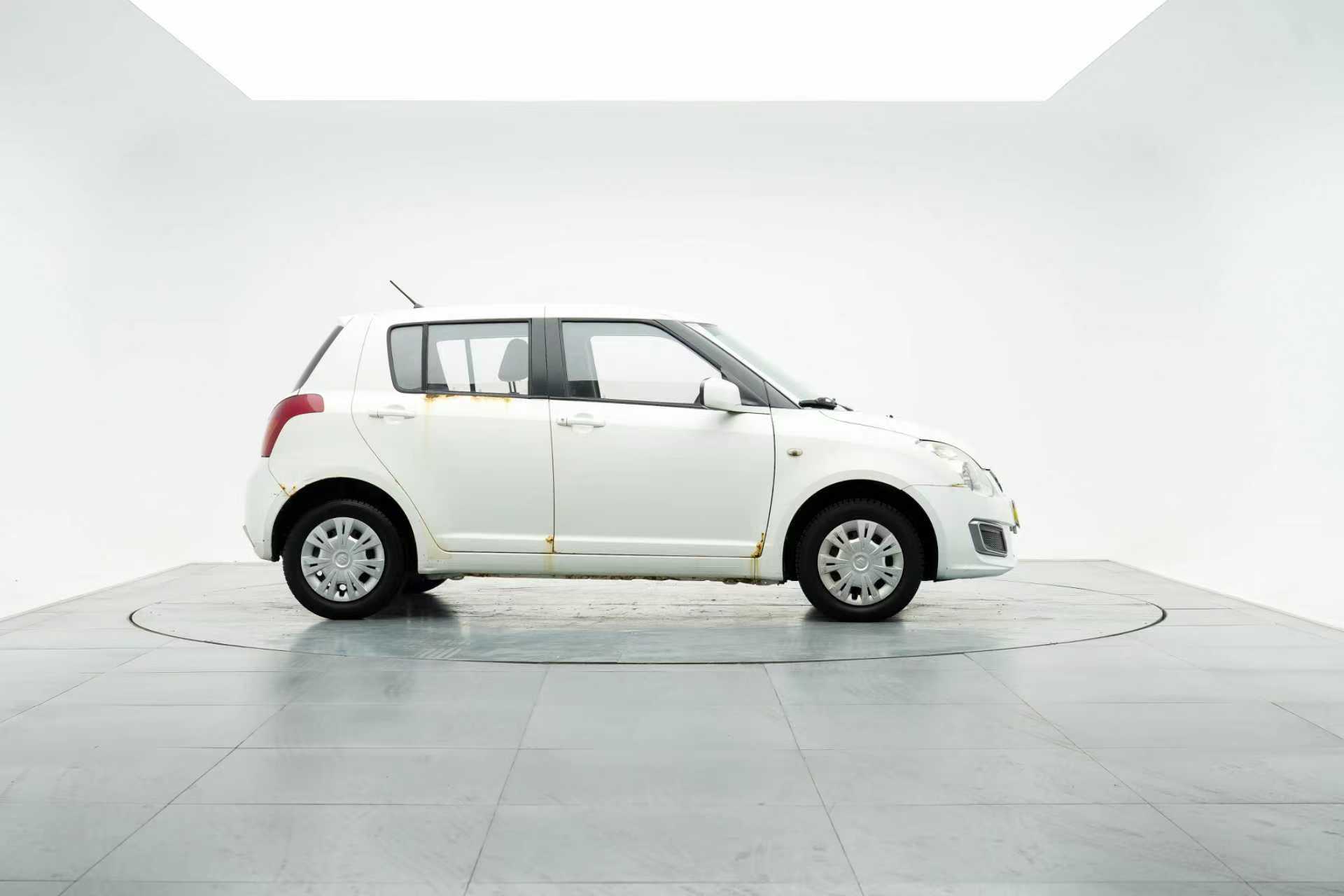 铃木 雨燕 2015 汽车图片 #6