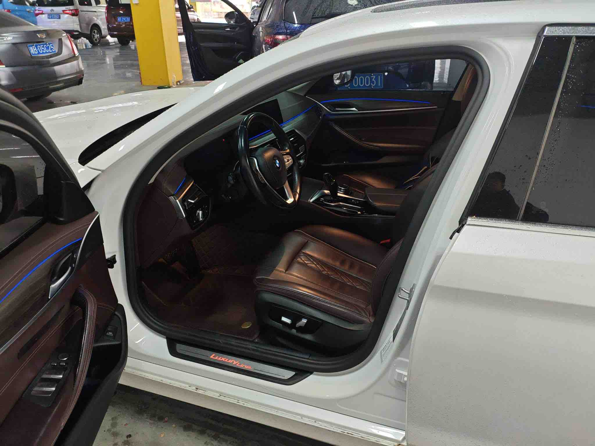 BMW 5 Series 2020 car image #3
