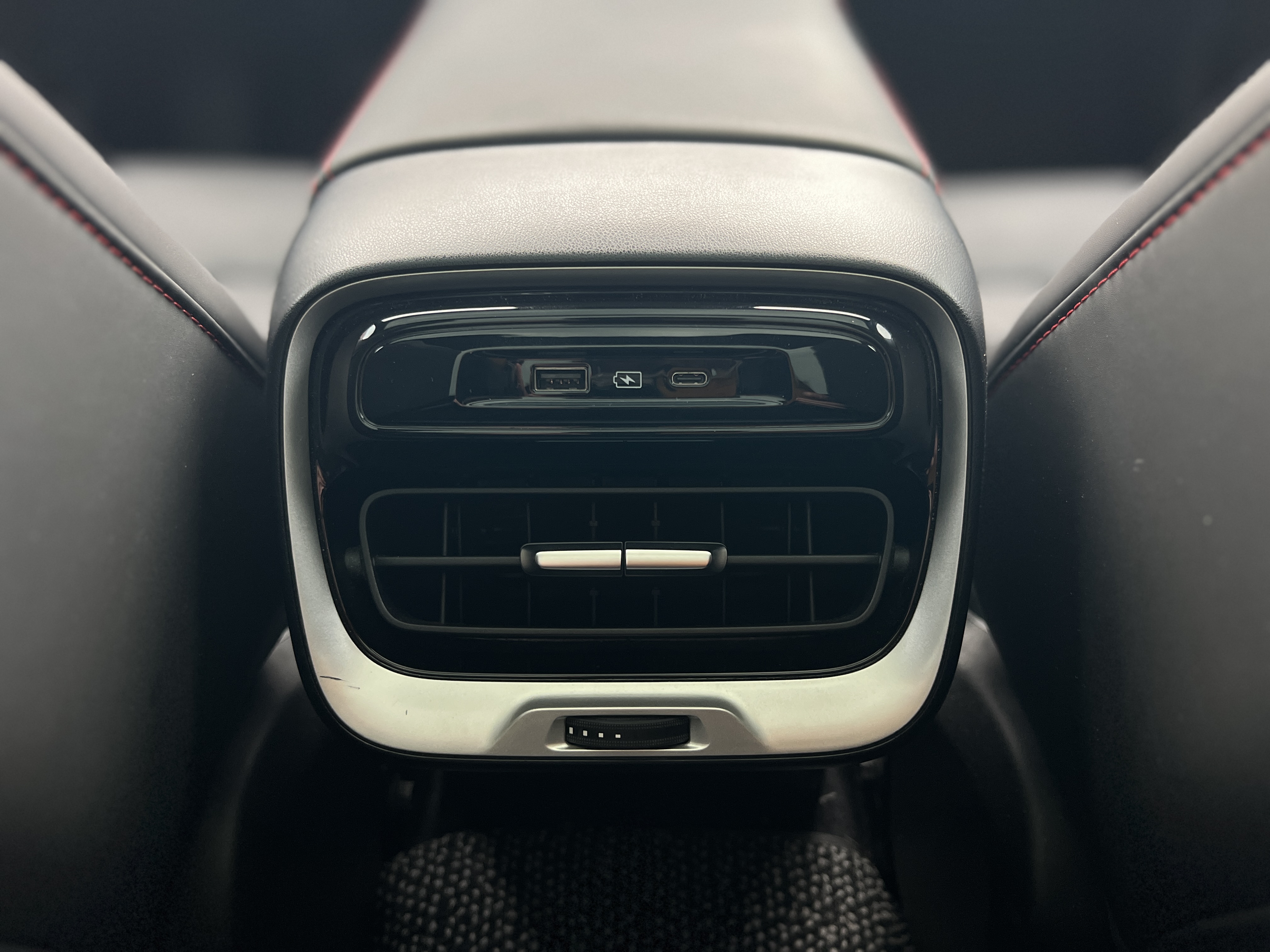 Xpeng P7 2023 immagine di auto #23