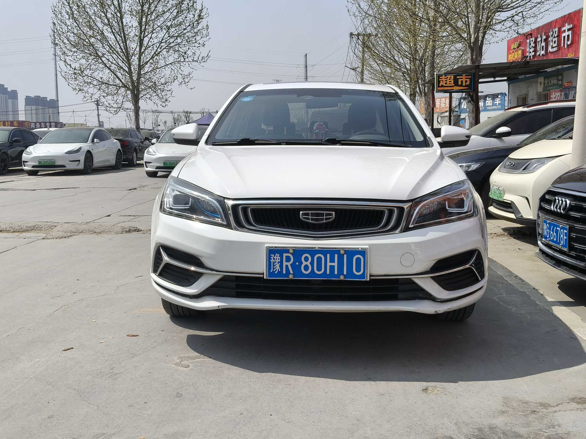 GEELY Emgrand 2019 #2 GEELY Emgrand 2019 car image #2