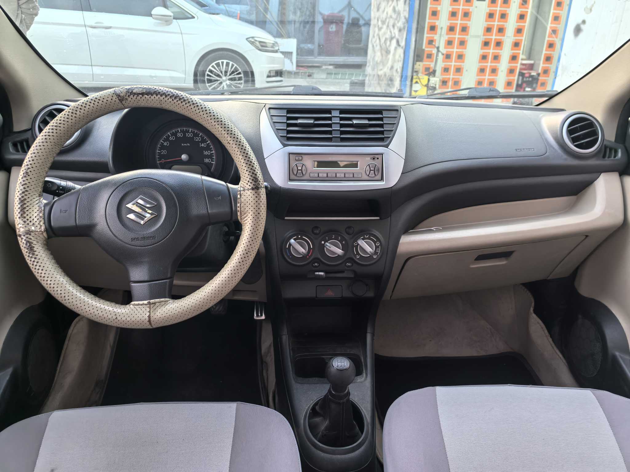 Suzuki Alto 2012 image de voiture #5