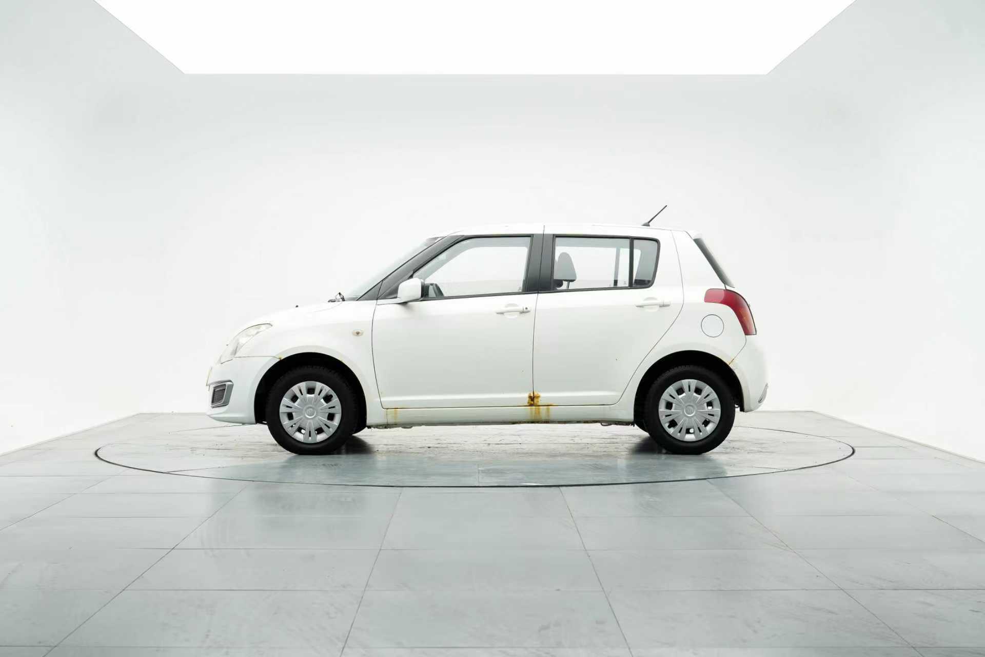 铃木 雨燕 2015 汽车图片 #2