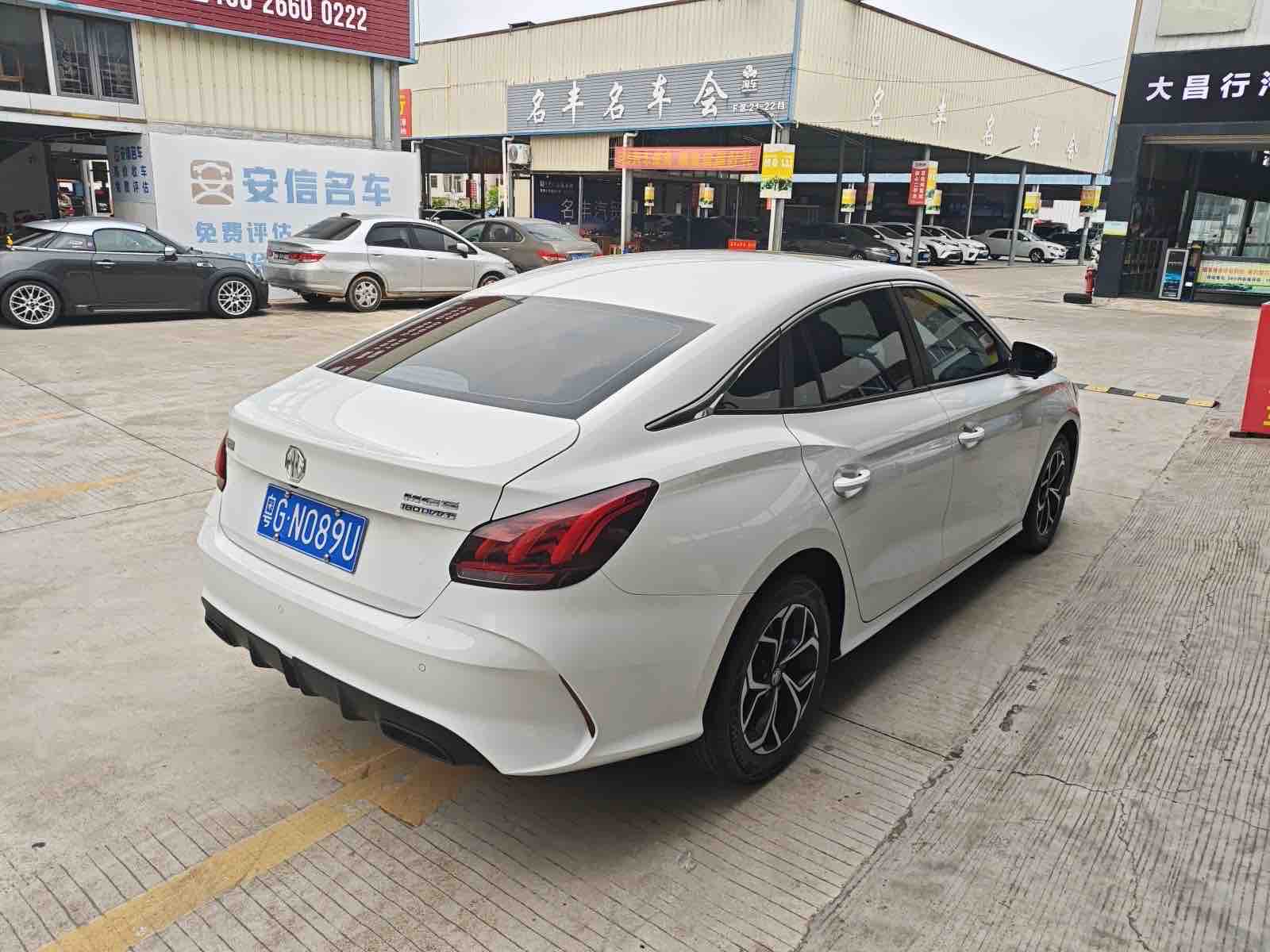 5 2022 car image #5