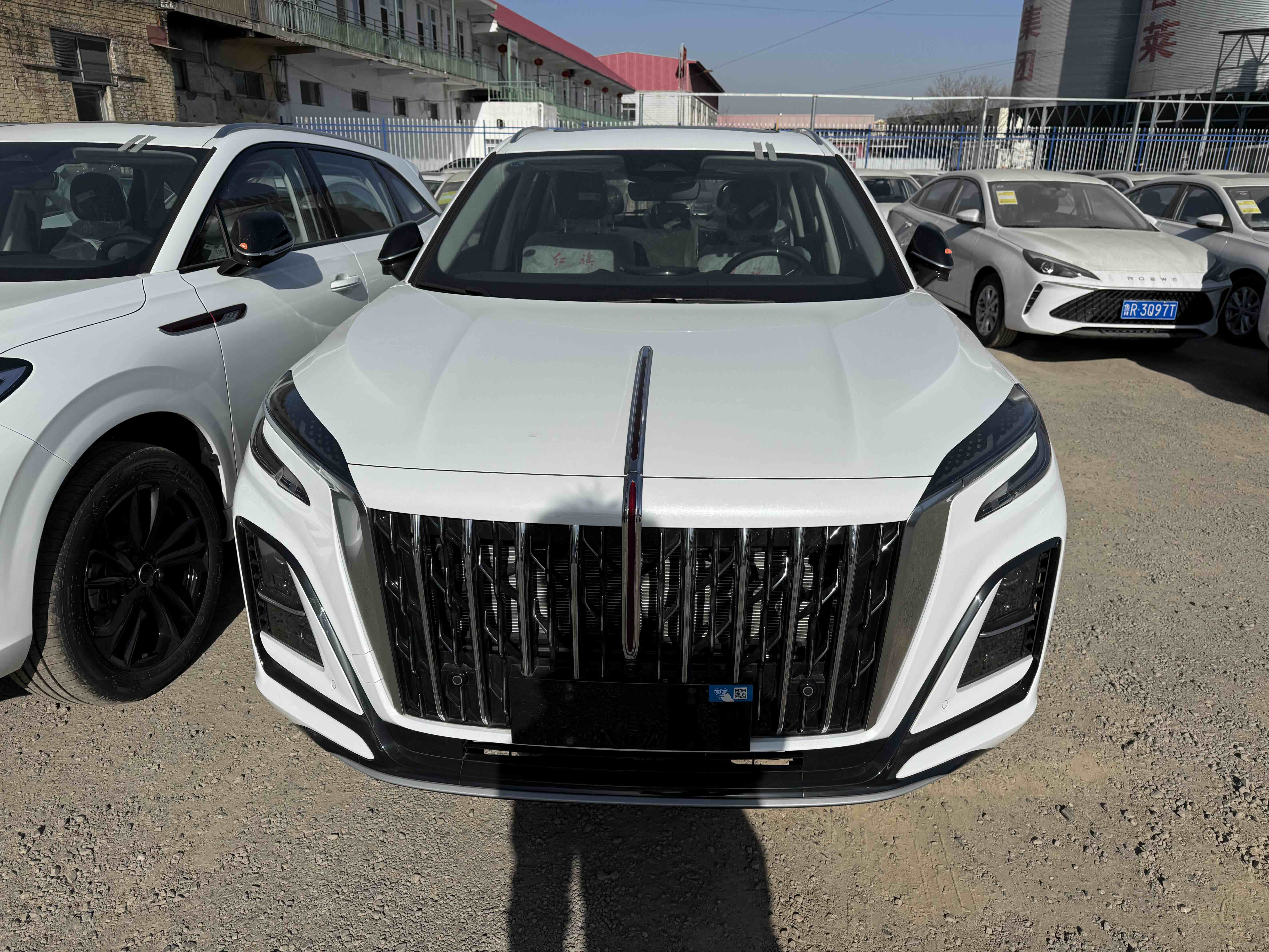 HongQi HS3 PHEV 2025 #2 HongQi HS3 PHEV 2025 car image #2