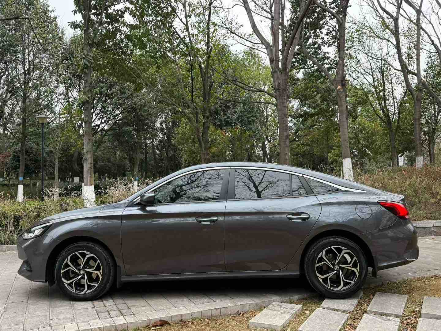 MG 5 2024 car image #3