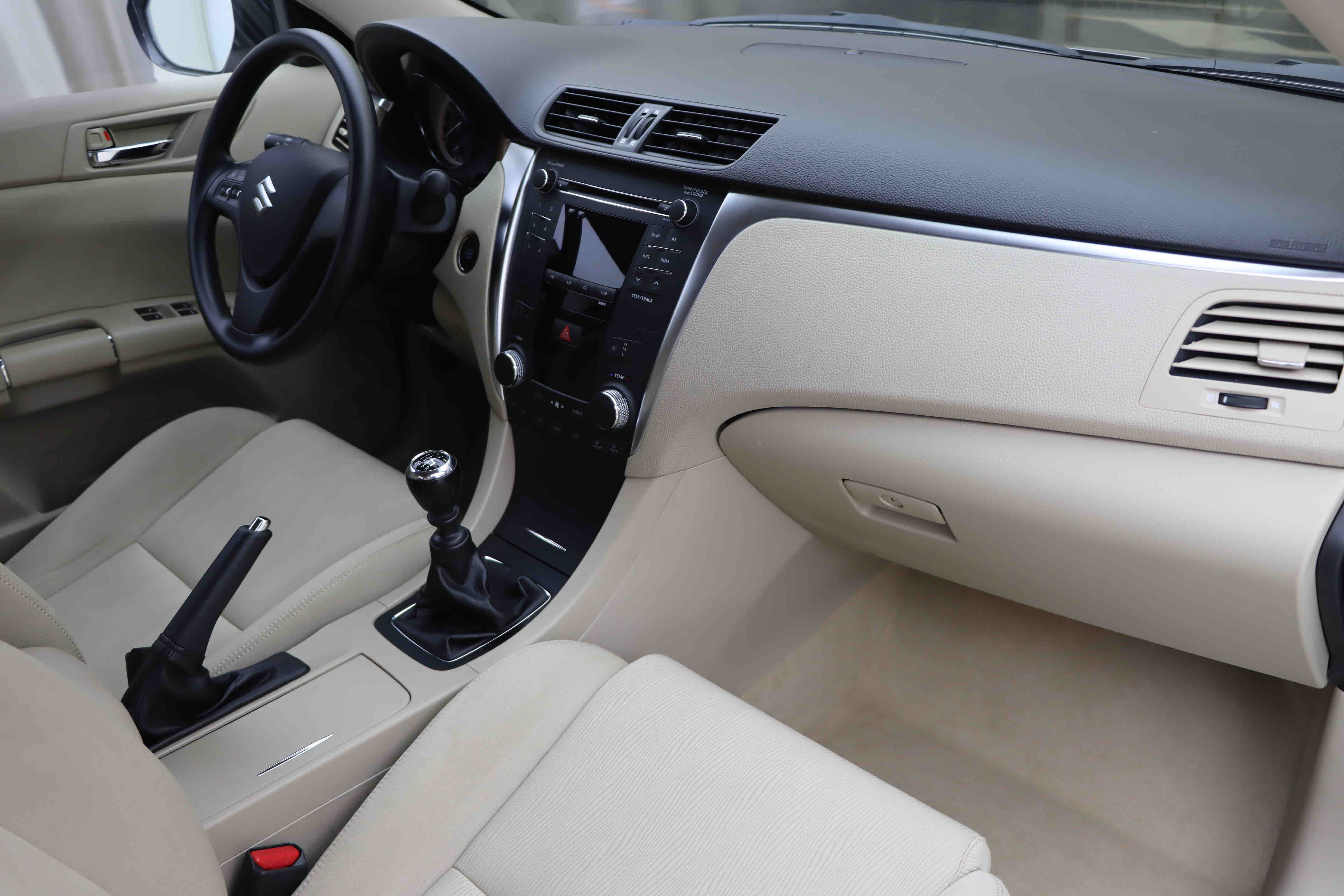 Suzuki 2013 car image #9