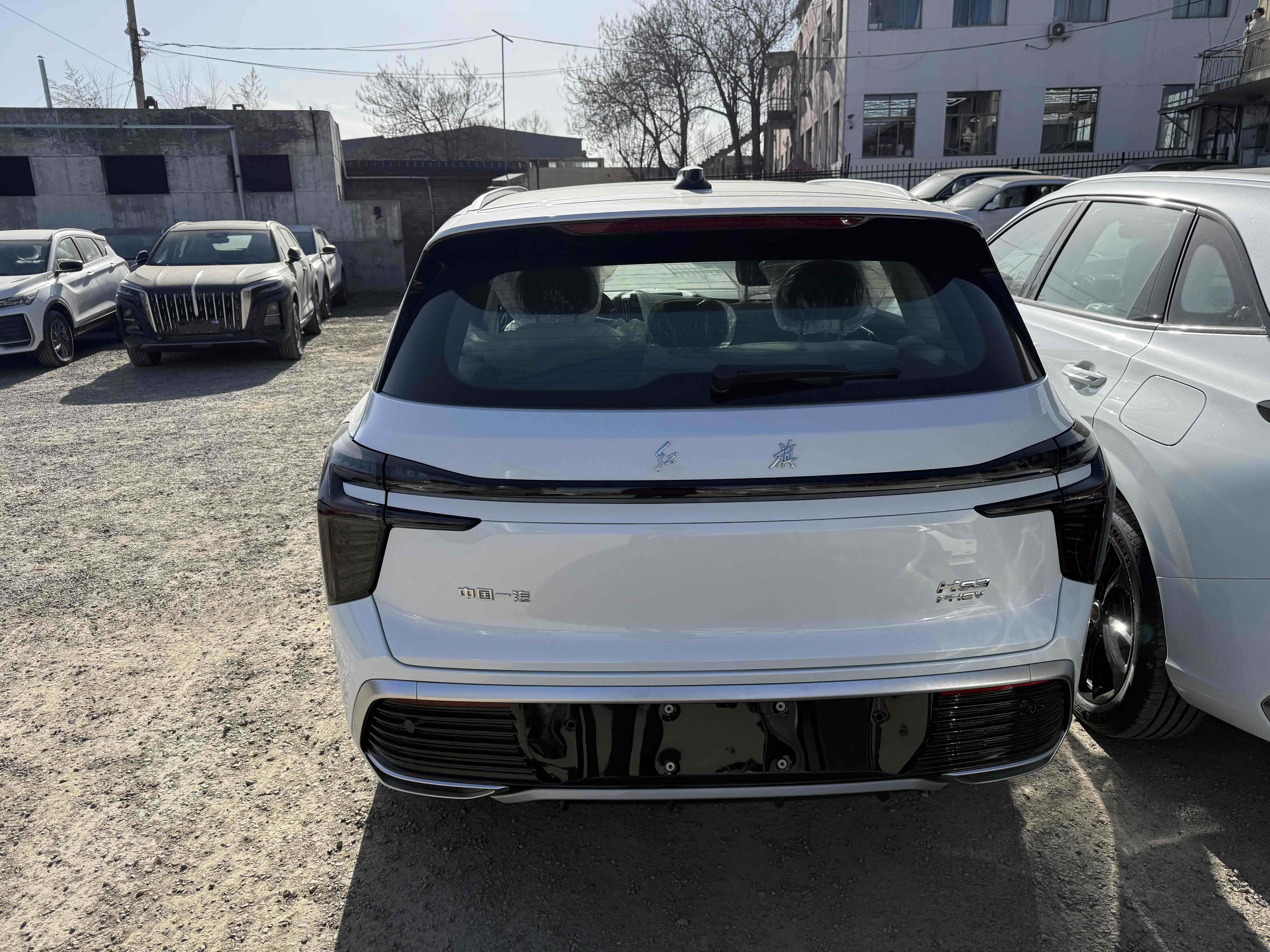 HongQi HS3 PHEV 2025 #3 HongQi HS3 PHEV 2025 car image #3