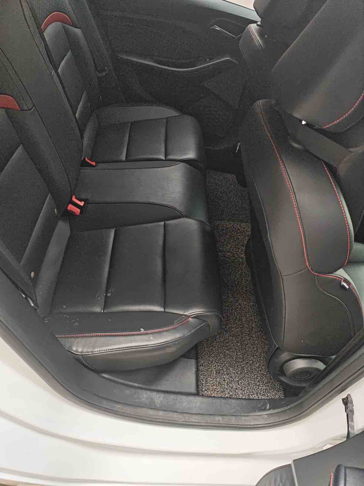 5 2022 car image #3
