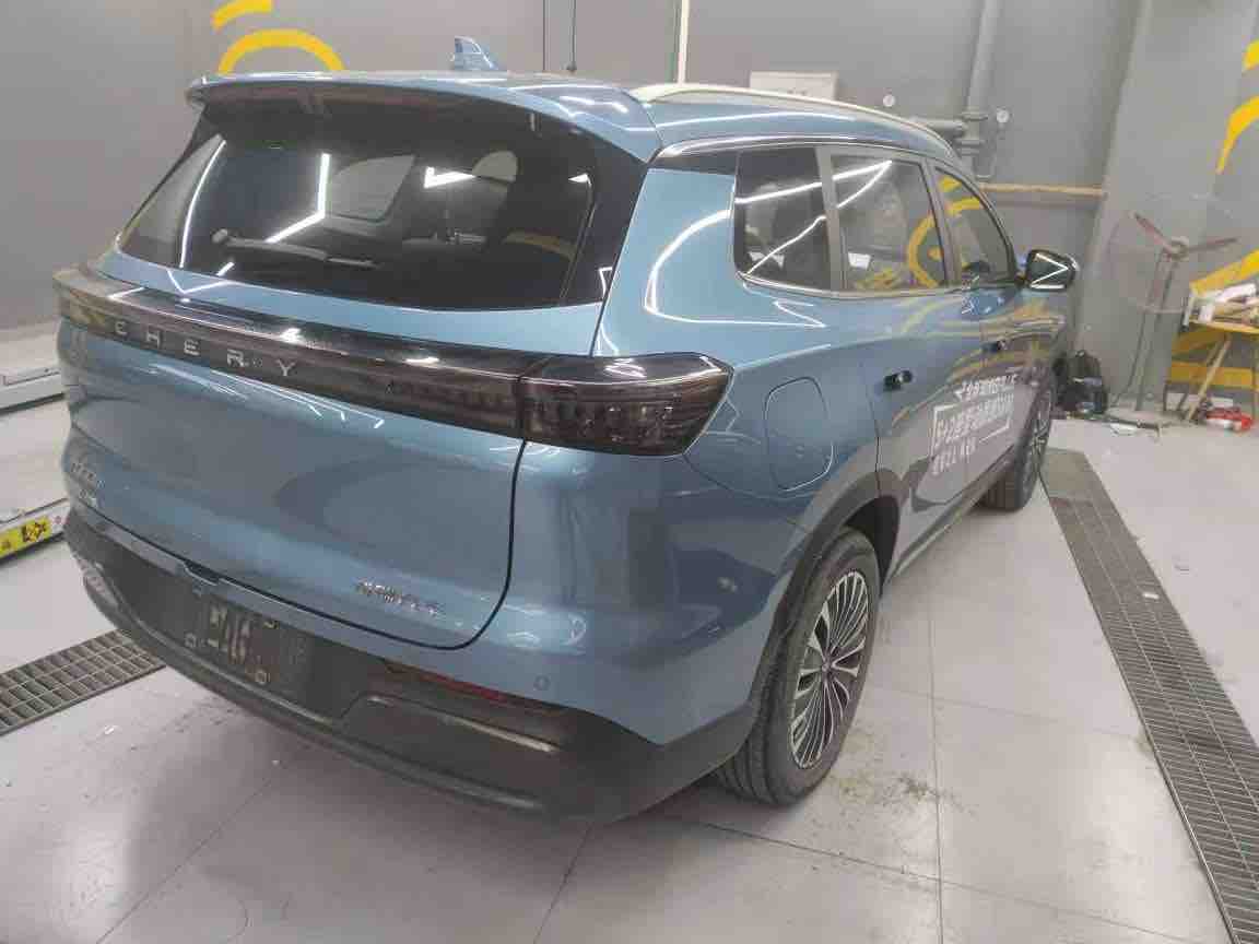 Tiggo8 PLUS C-DM 2025 #3 Tiggo8 PLUS C-DM 2025 car image #3