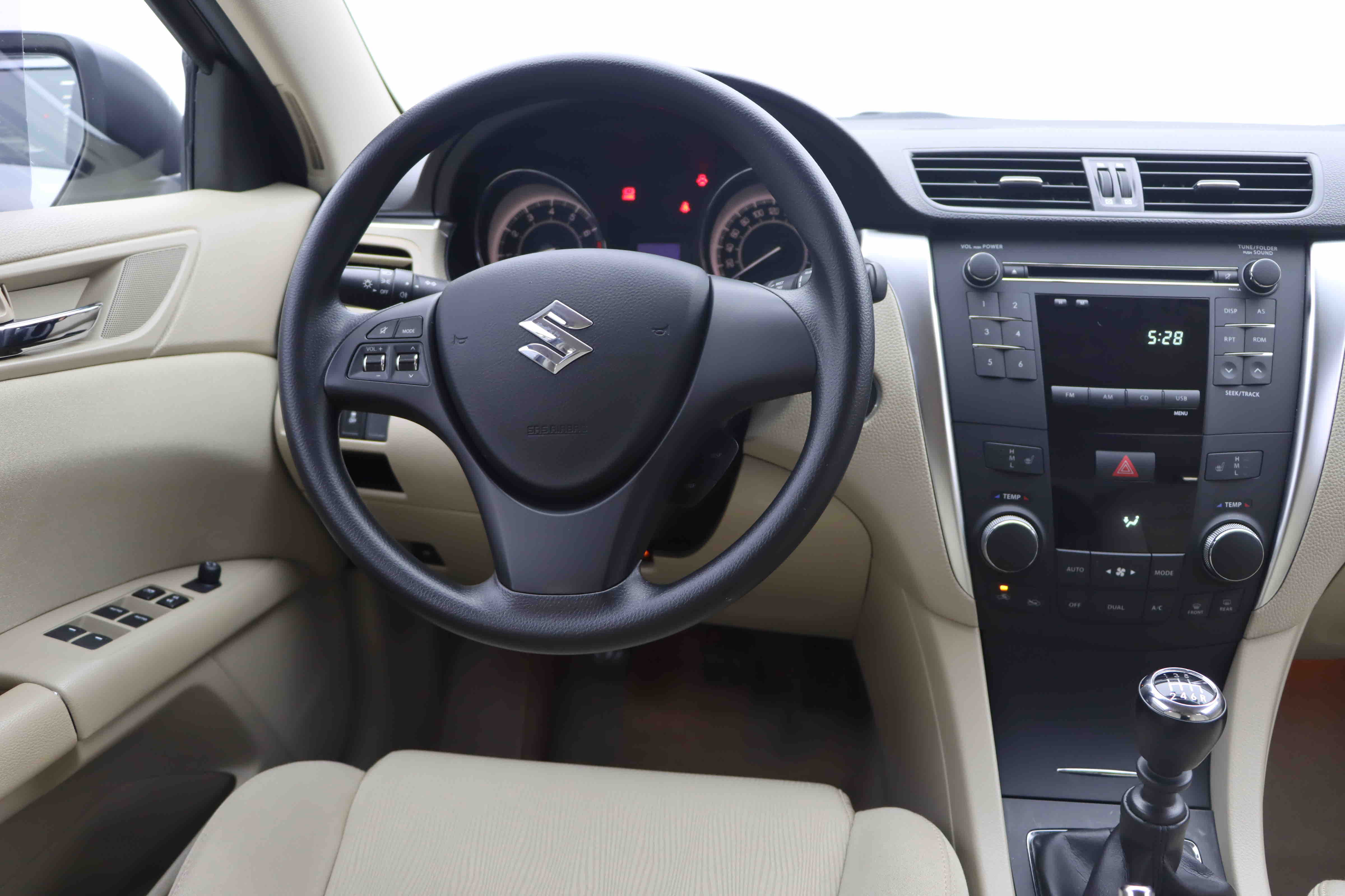 Suzuki 2013 car image #14