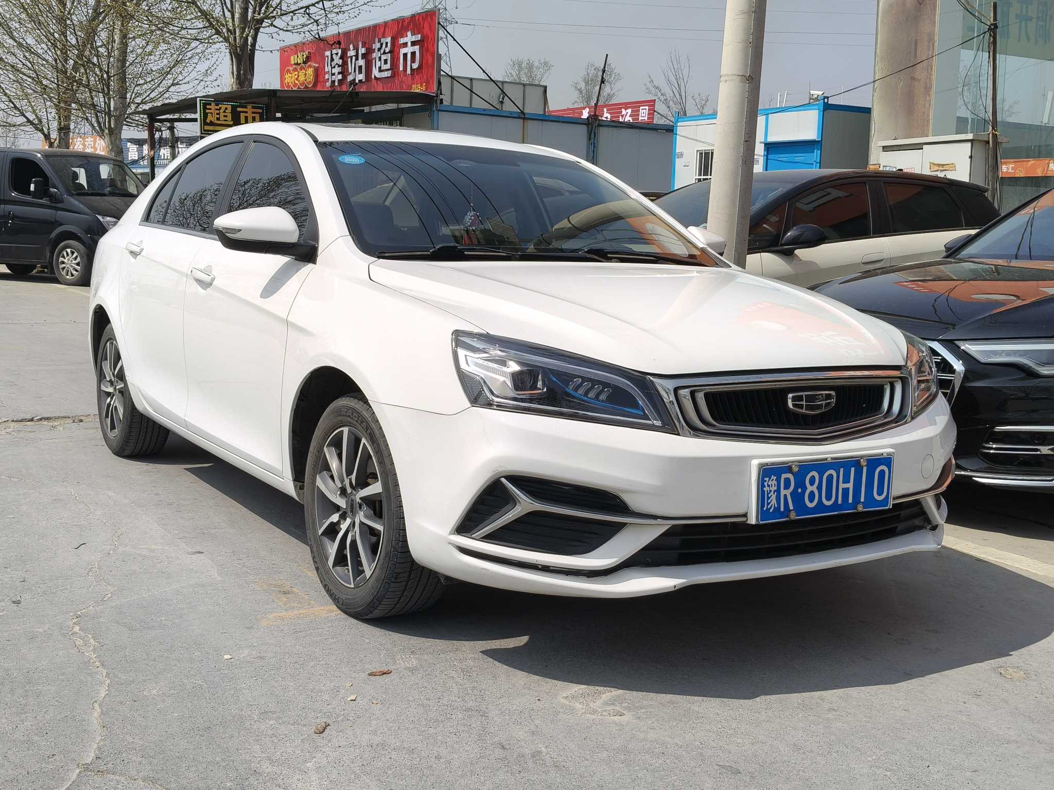 GEELY Emgrand 2019 #3 GEELY Emgrand 2019 car image #3