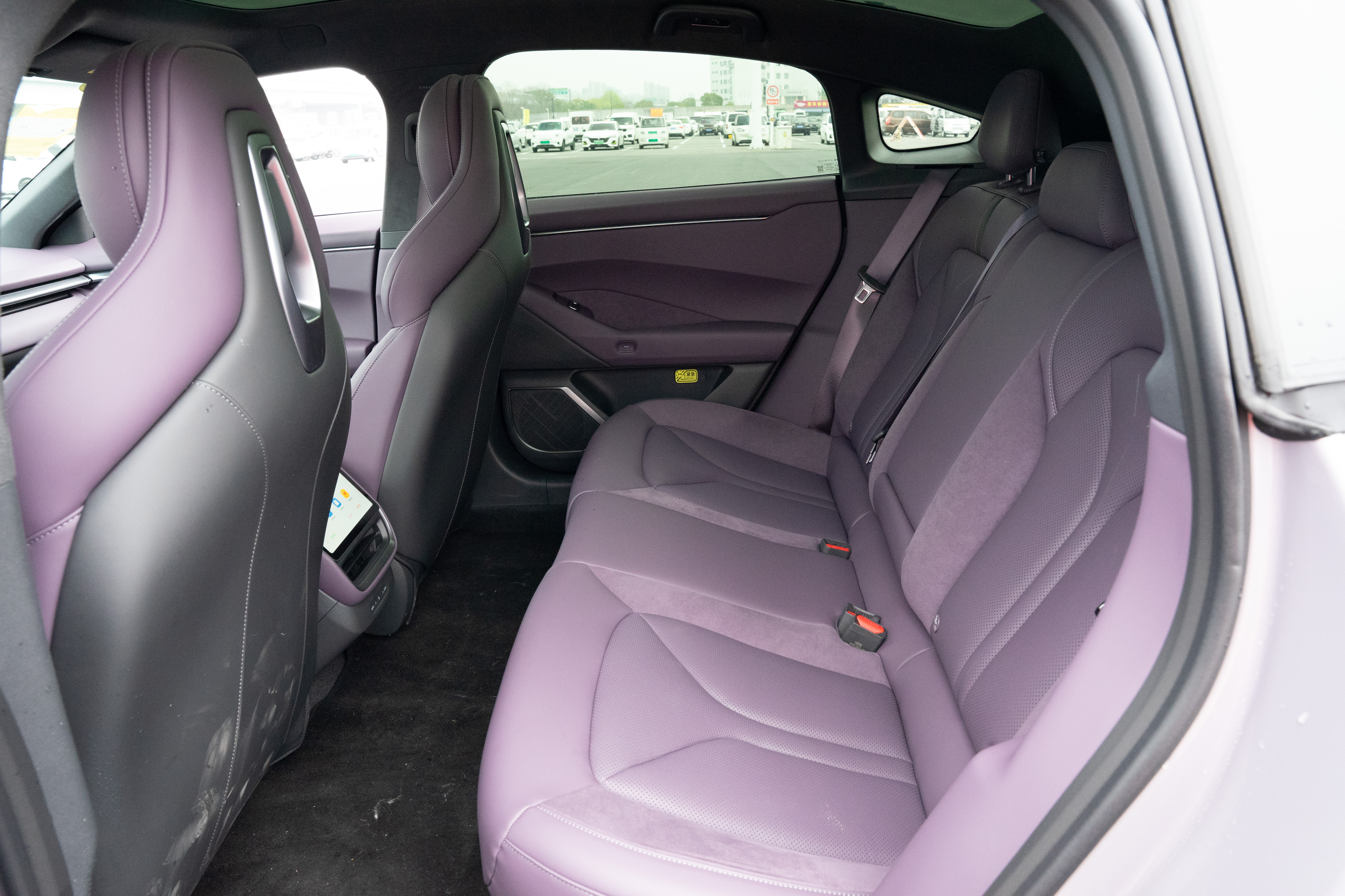 Xpeng P7 2025 صورة سيارة #12