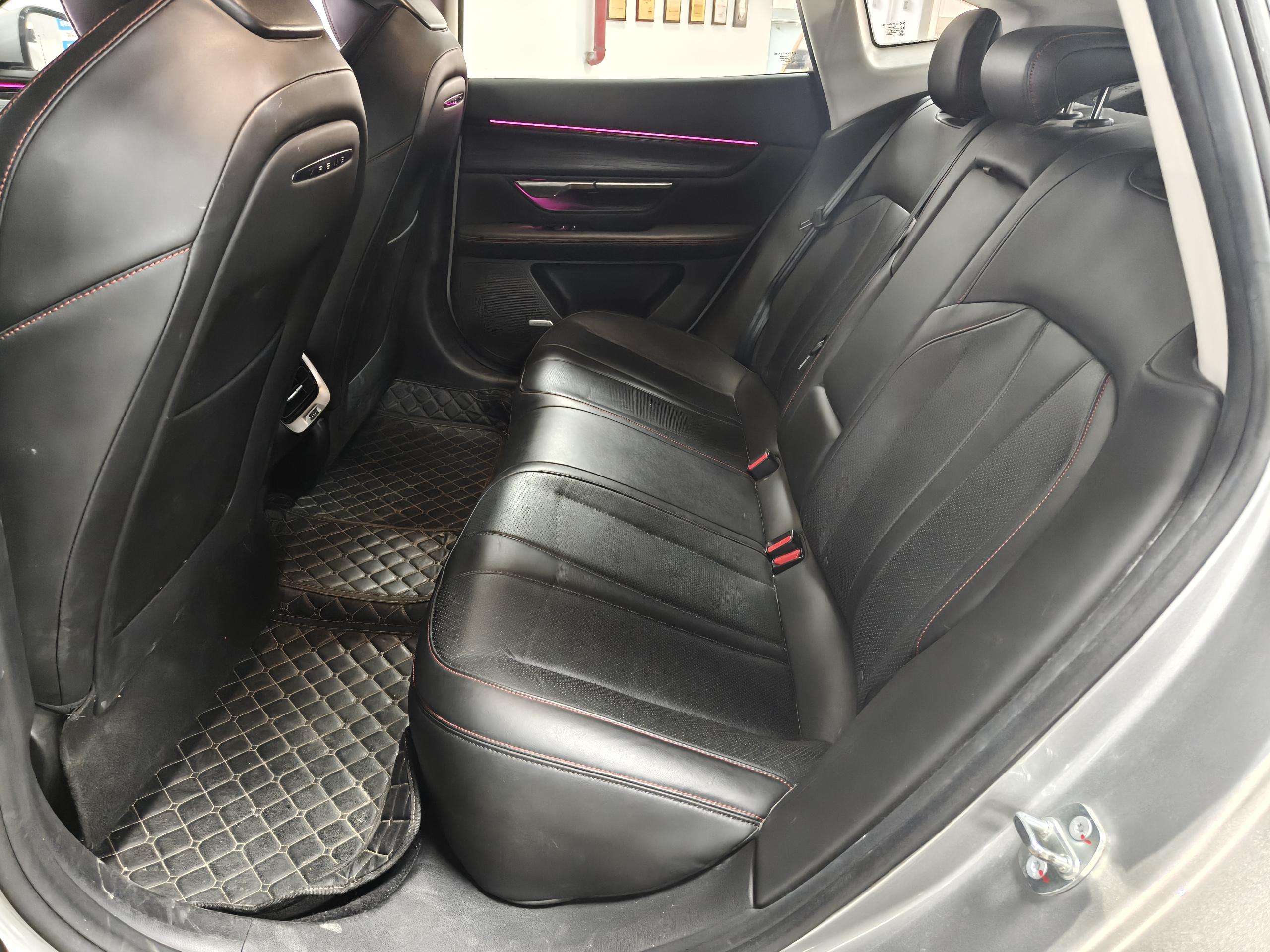 Xpeng P7 2023 صورة سيارة #10