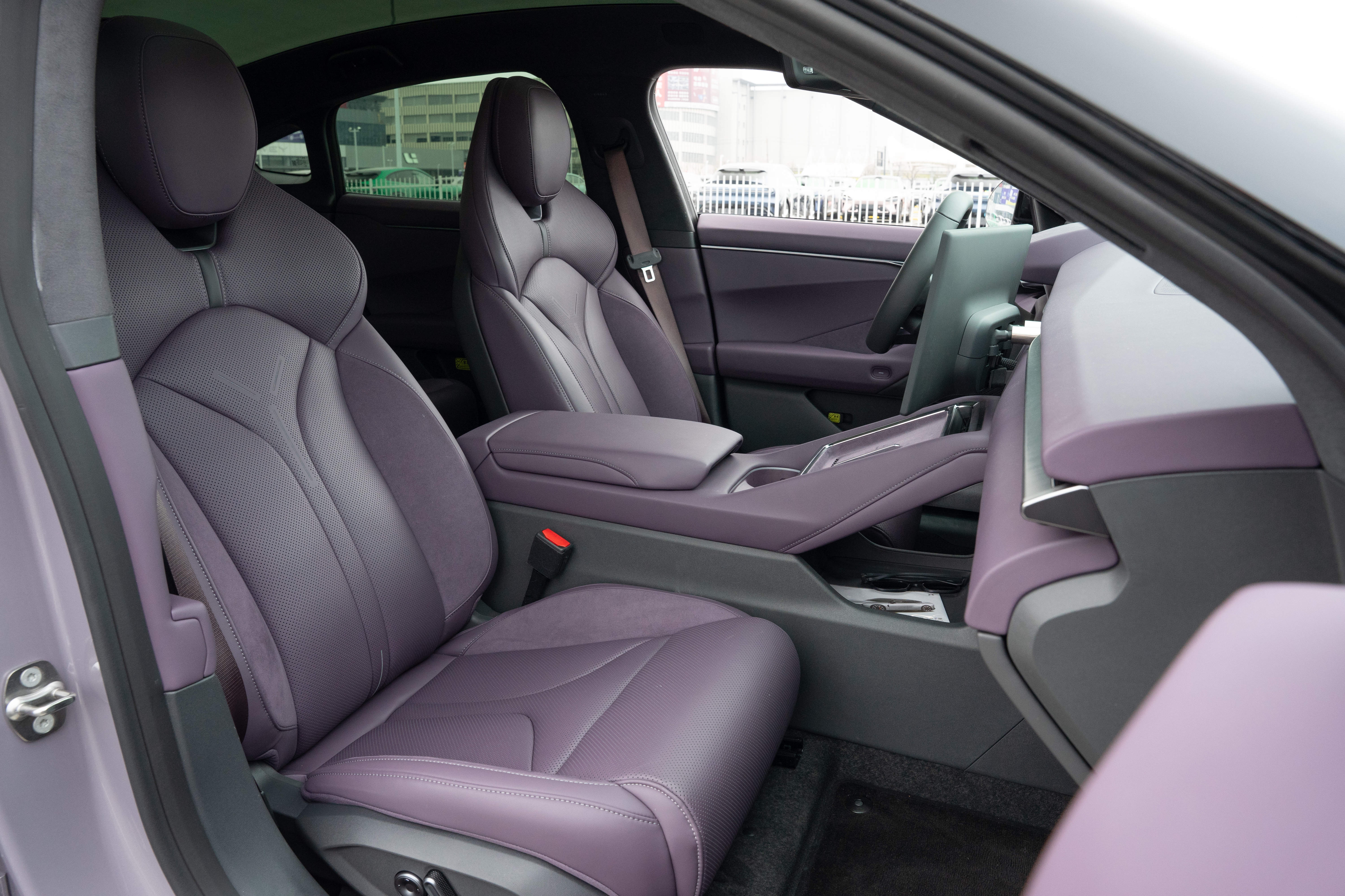 Xpeng P7 2025 صورة سيارة #14