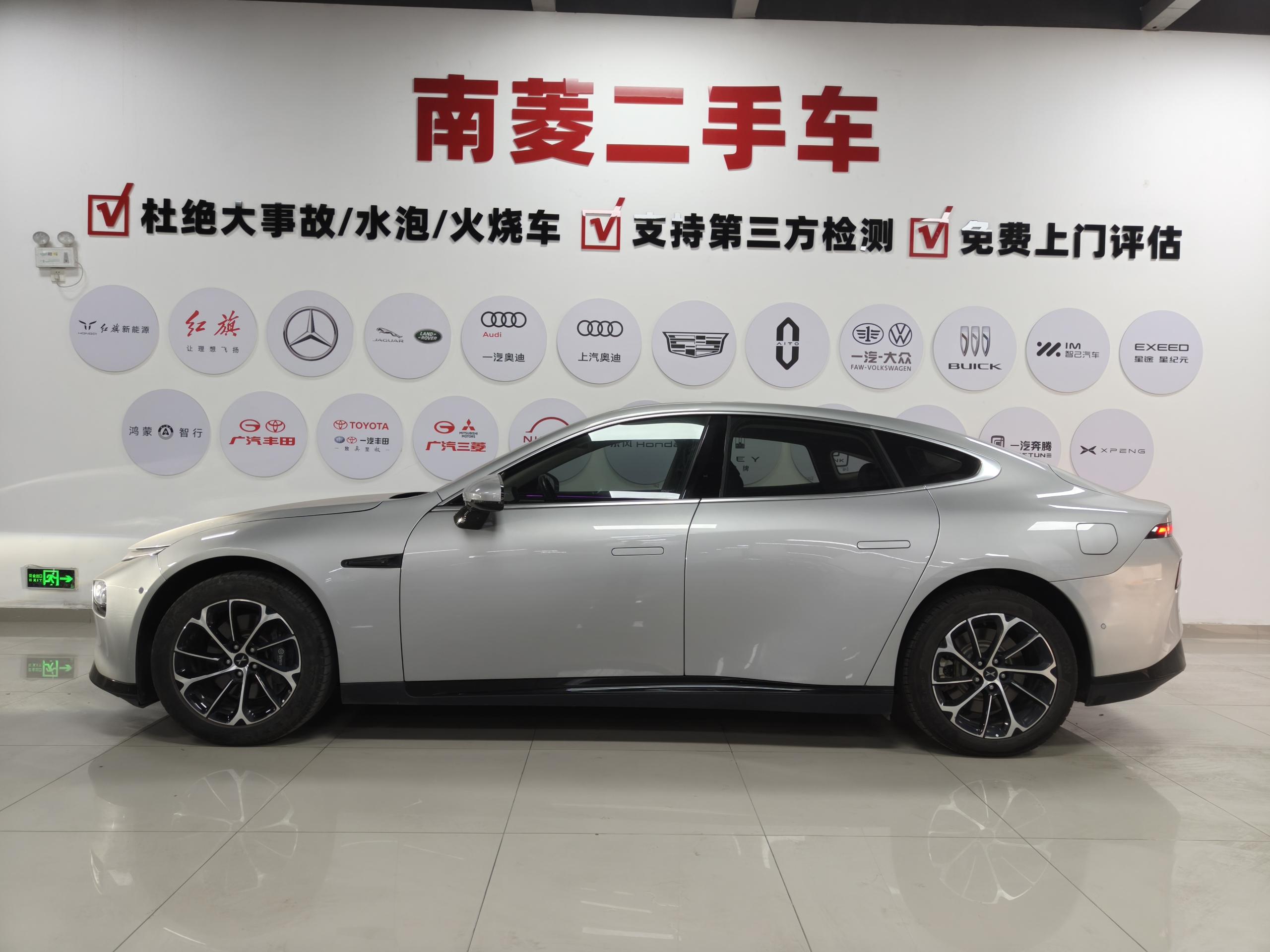 Xpeng P7 2023 صورة سيارة #5