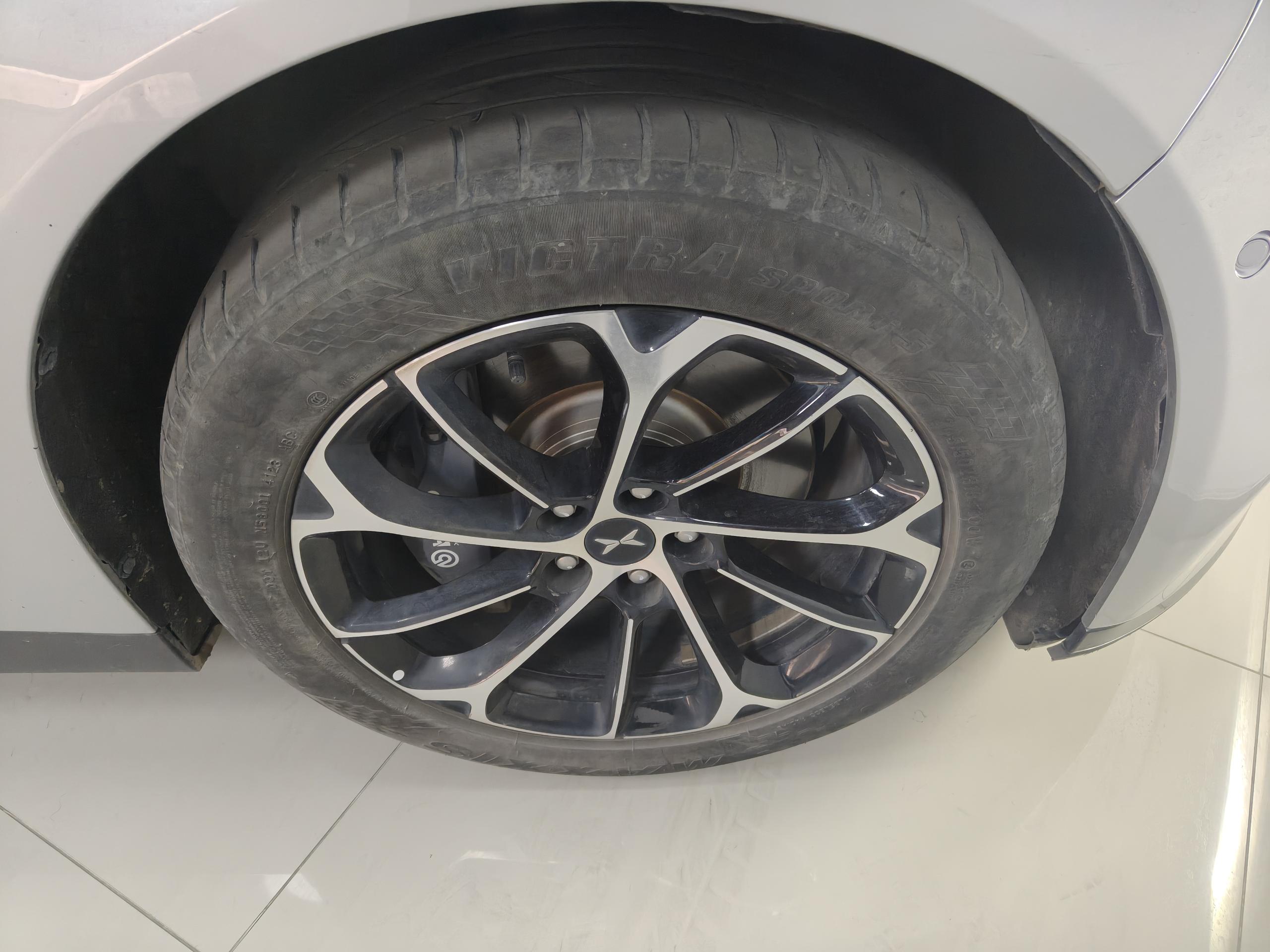 Xpeng P7 2023 صورة سيارة #28