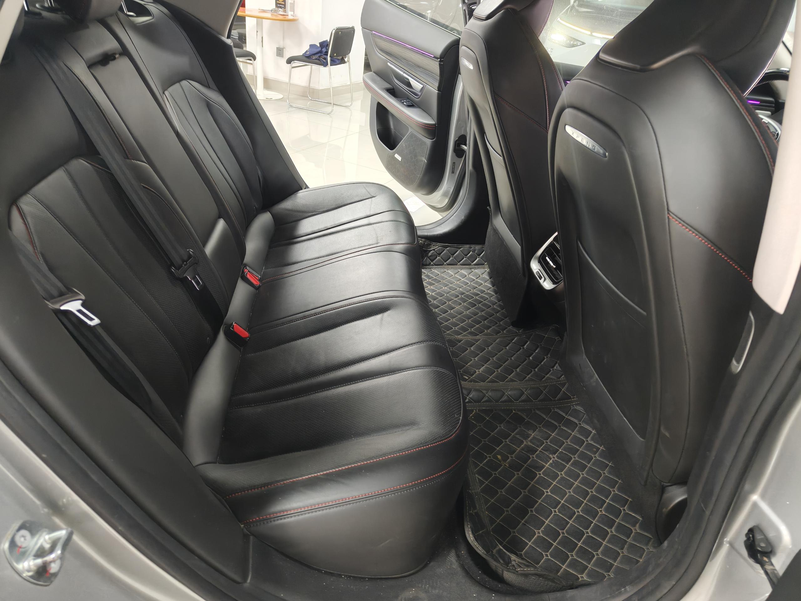 Xpeng P7 2023 صورة سيارة #11