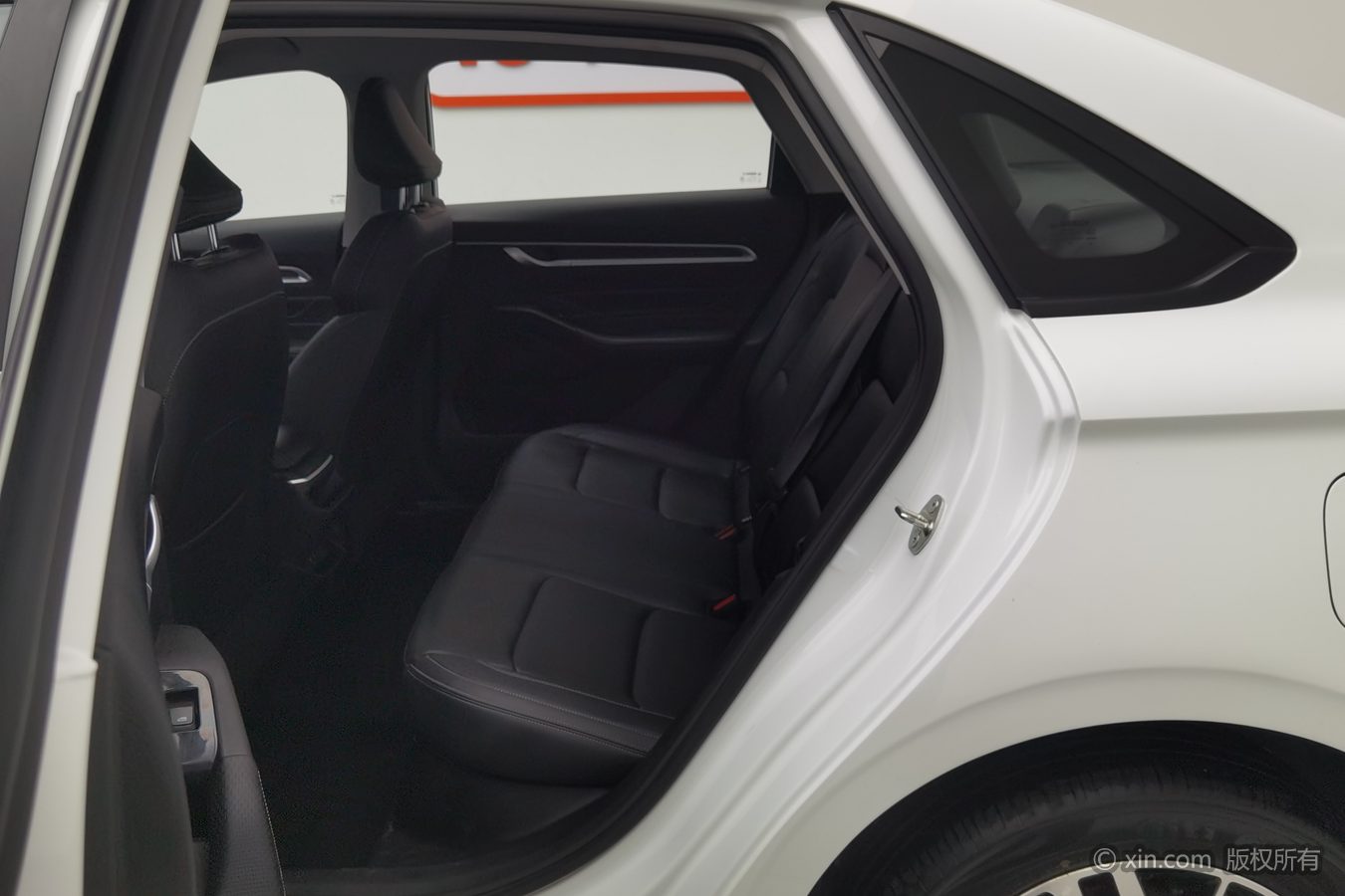 GEELY Emgrand 2025 car image #16