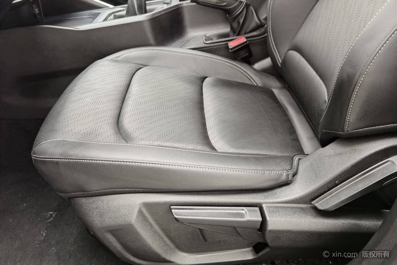 GEELY Emgrand 2023 car image #21