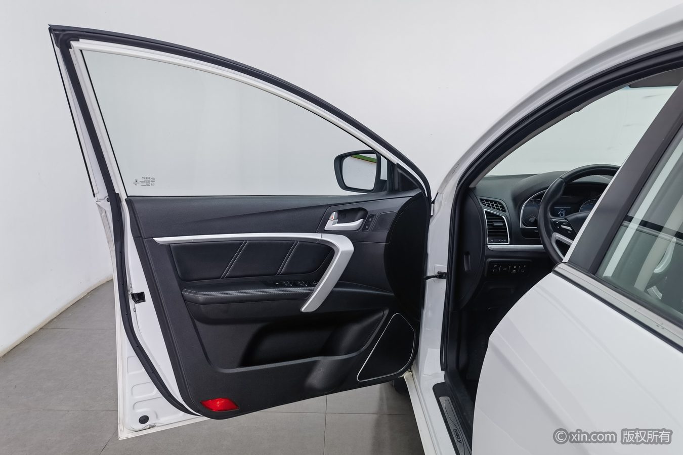 GEELY Emgrand 2016 car image #8