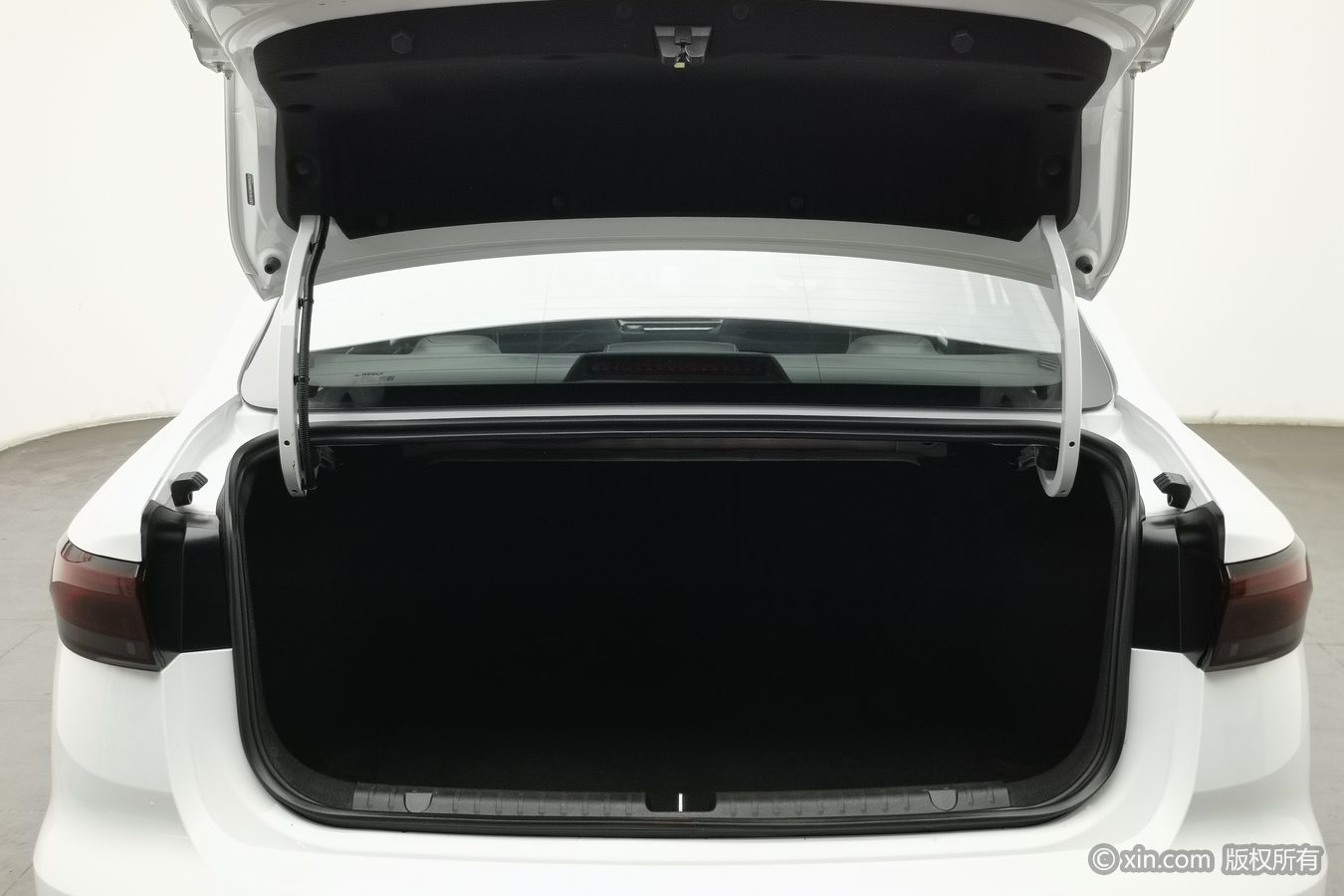 GEELY Emgrand 2024 #17 GEELY Emgrand 2024 صورة سيارة #17