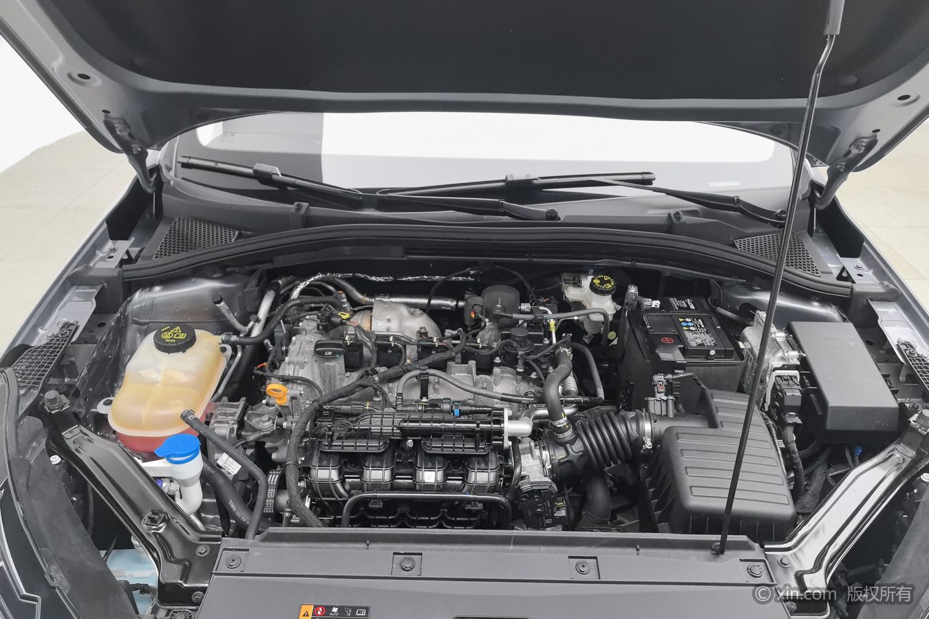 Roewe i5 2025 #18 Roewe i5 2025 car image #18