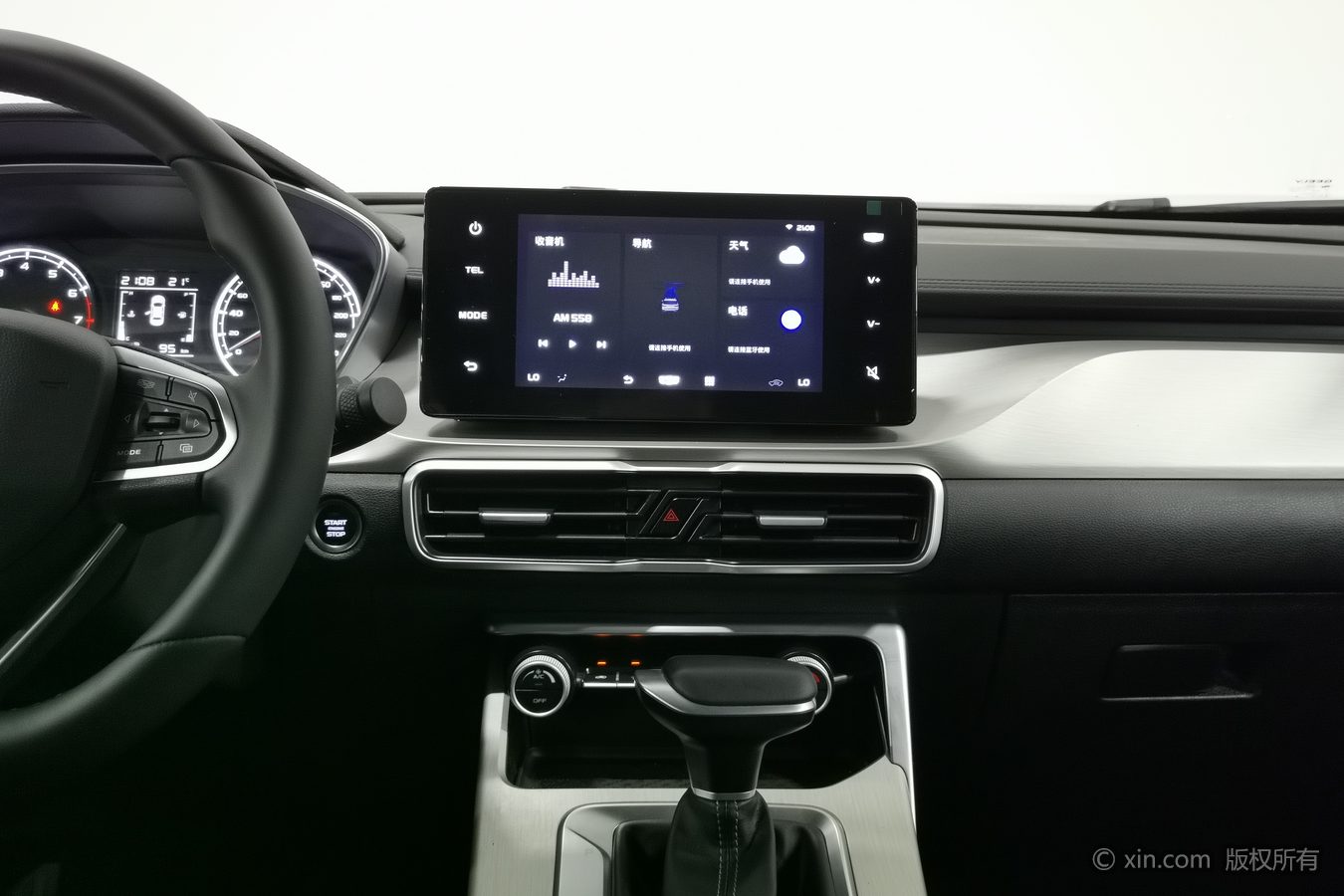 GEELY Coolray 2025 #13 GEELY Coolray 2025 car image #13