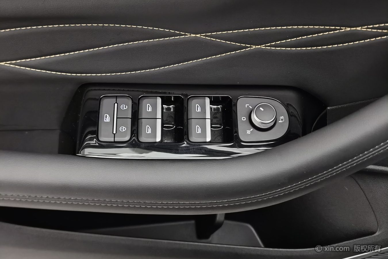 GEELY Monjaro 2025 car image #9